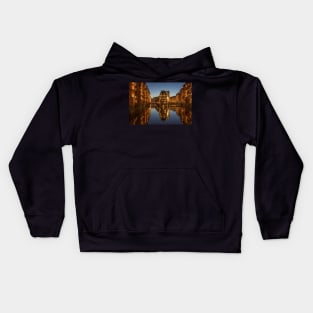 Wasserschlösschen, dusk, Speicherstadt, Hafencity, Hamburg, Germany Kids Hoodie